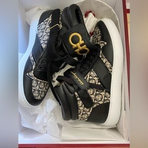 Men’s Size 7 Salvatore Ferragamo Gancini High Top Sneakers